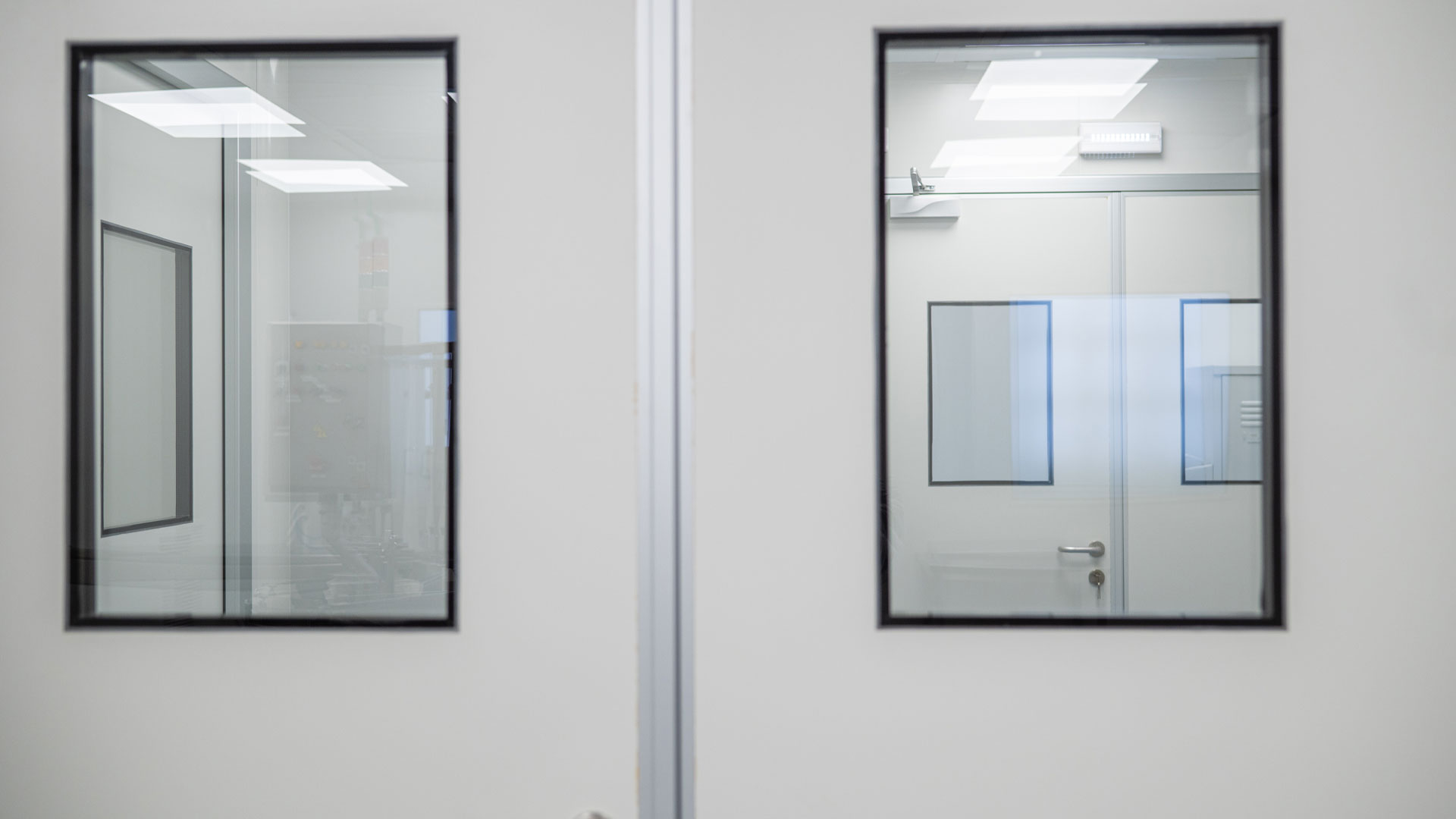 Ex_Cleanroom_001_4110